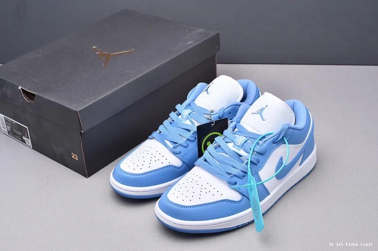 1 (W) Jordan  UNC AO9944-441 Low 0122
